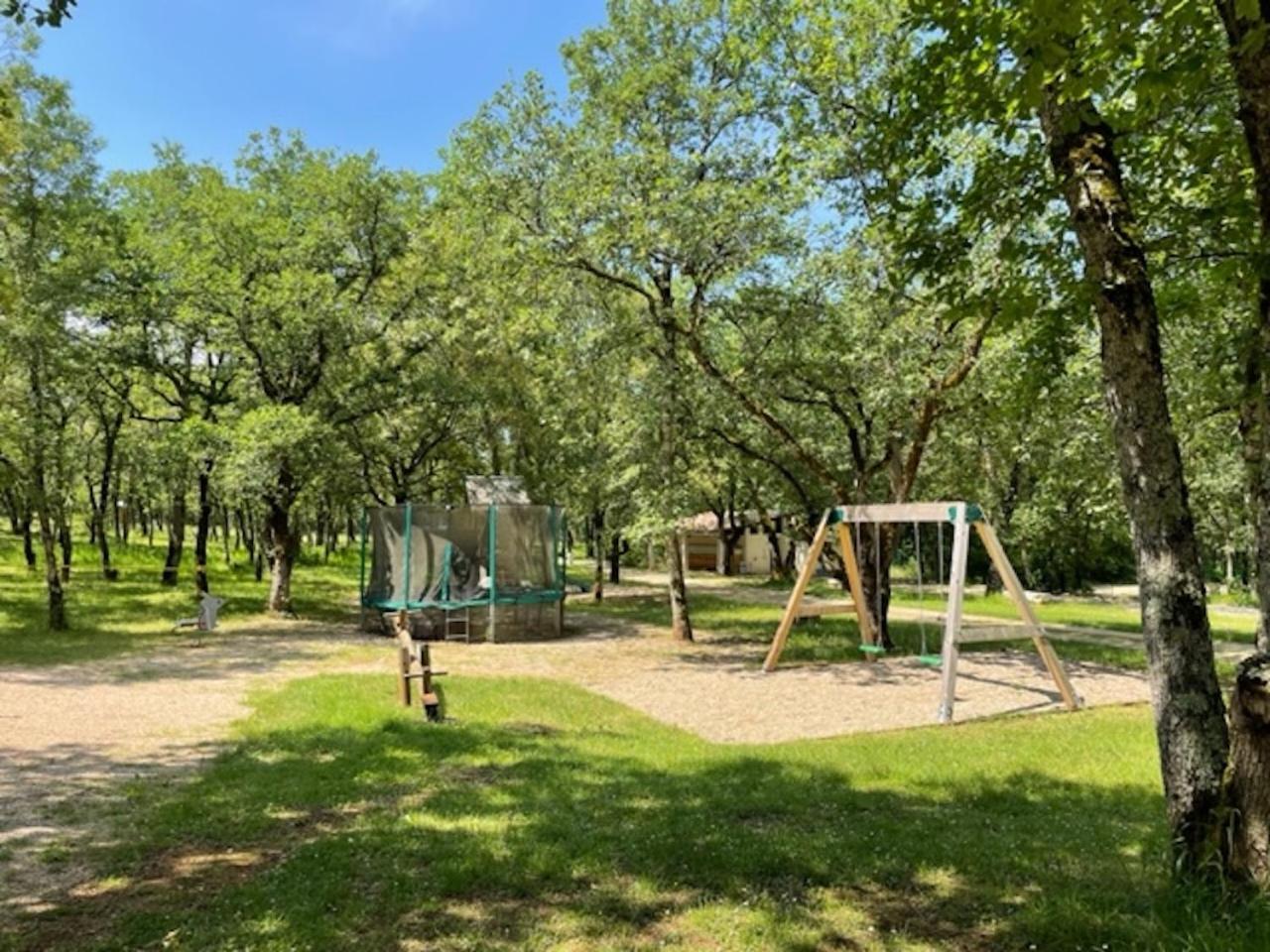 Lodges Du Bois Dodo - Ancien Camping De Bois Redon Septfonds Exterior photo